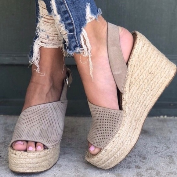 Marc Fisher Andela Slingback Espadrille Wedge - Picture 8 of 16